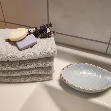 Apartment Hideaway Zum Seele Baumeln Lassen ! *